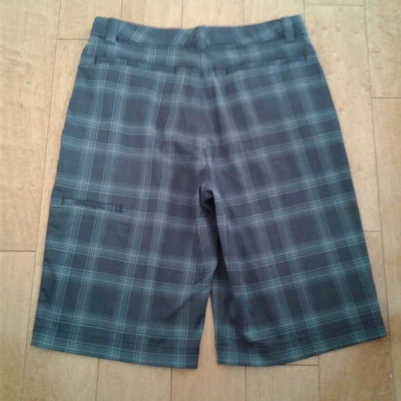 Nike GOLF boys Stay Cool stay Dri Shorts Checked Grey sz L - Picture 2 of 5